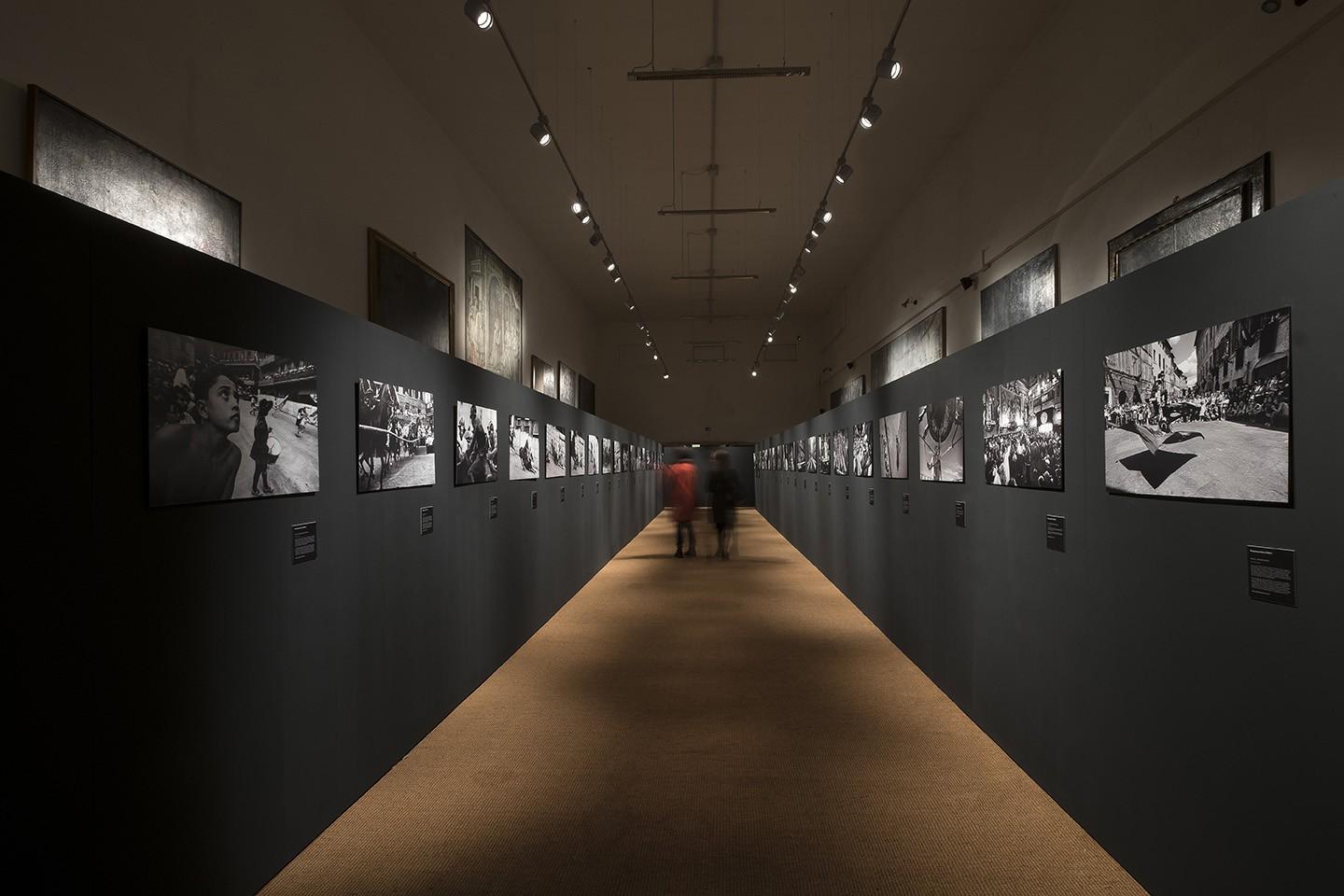 Exhibition "the Palio di Siena in B&W" by Francesco Cito at the Museum of the Santa Maria della Scala