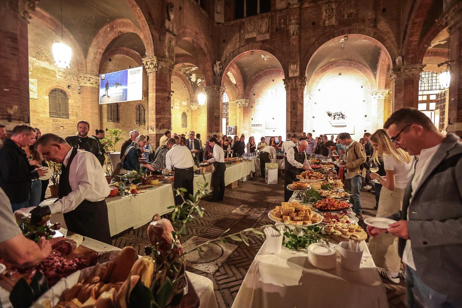 Welcome aperitif with the Mayor of Siena